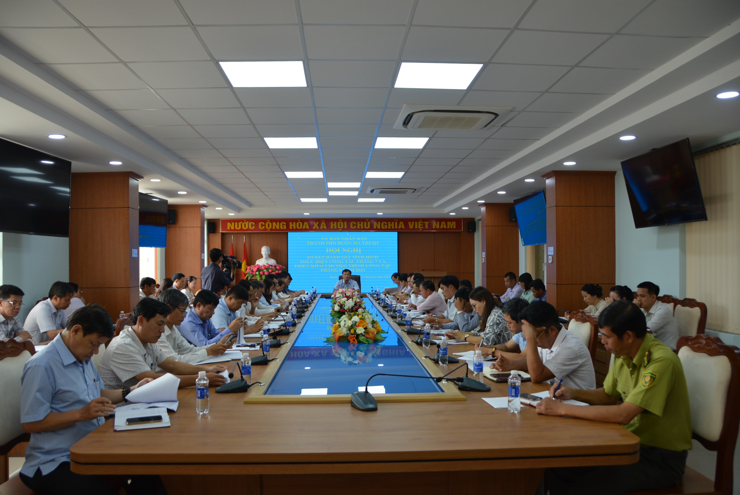 UBND TP.Buôn Ma Thuột: Hội nghị triển khai công tác tháng 8 năm 2023